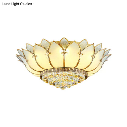 Lámpara de techo DecorBites™ Classic Opal Glass con diseño festoneado dorado - 6 luces para iluminación de sala de estar