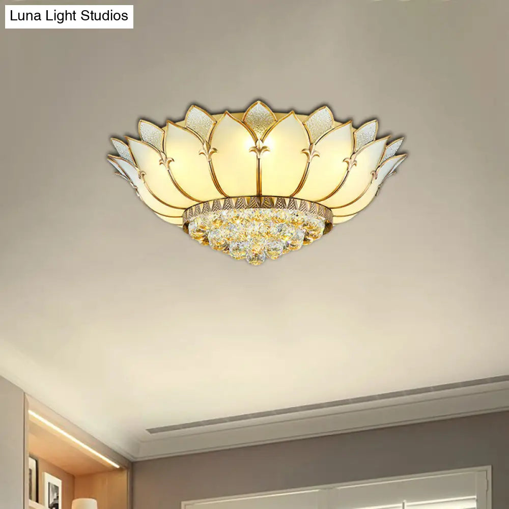 Lámpara de techo DecorBites™ Classic Opal Glass con diseño festoneado dorado - 6 luces para iluminación de sala de estar