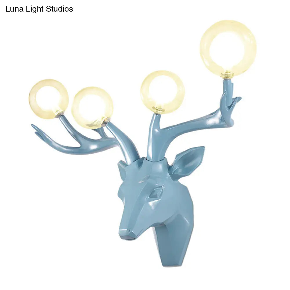 Aplique de pared clásico con forma de ciervo Sika y pantalla de cristal transparente - 4 cabezales, resina negra/blanca/azul, para iluminación de salón