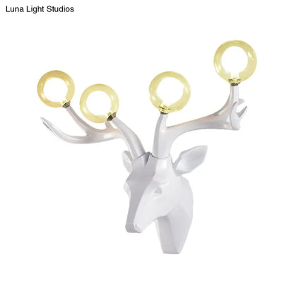 Aplique de pared clásico con forma de ciervo Sika y pantalla de cristal transparente - 4 cabezales, resina negra/blanca/azul, para iluminación de salón