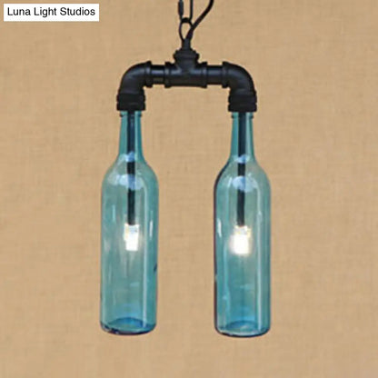 Lámpara colgante con pantalla de botella de cristal transparente/azul - Aplique de techo de estilo industrial (2/4/6 luces) con diseño de tubería en latón negro/envejecido