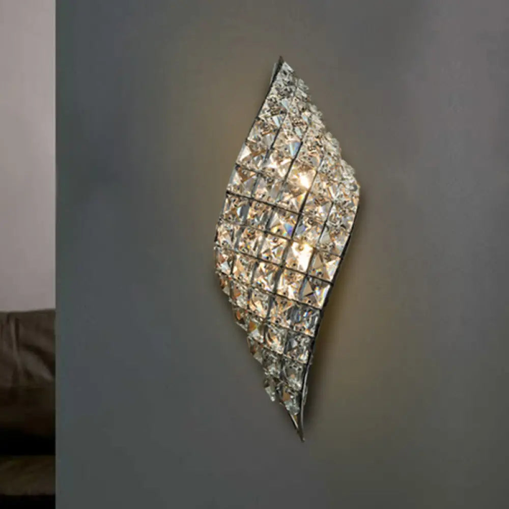 DecorBites™ Clear Cut Crystal Sconce with Twisted Leaf Design and 4 Bulbs - Minimalistic Wall Mounted Lamp for Corners