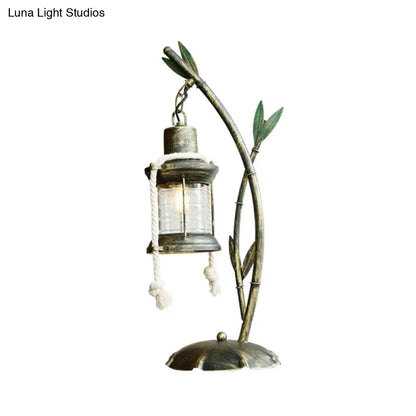 Lámpara de mesa de queroseno de cristal transparente - Estilo rústico, 1 luz, latón, para comedor o escritorio, con decoración de bambú y metal