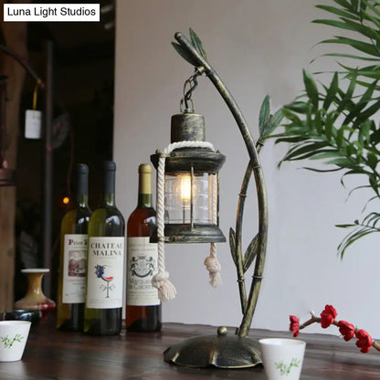 Lámpara de mesa de queroseno de cristal transparente - Estilo rústico, 1 luz, latón, para comedor o escritorio, con decoración de bambú y metal