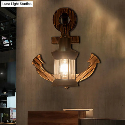 Aplique de pared interior Coastal Black Kerosene con cristal transparente y placa trasera de madera - Lámpara de pared para una bombilla