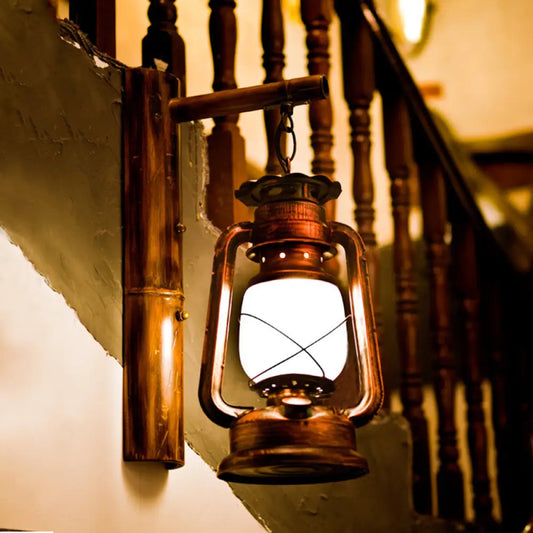 Aplique de pared rústico costero tipo farol con cristal transparente y placa posterior de madera para iluminación de pasillos