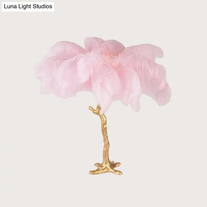 Lámpara de noche con forma de cocotero: Diseño artístico de plumas, rosa y dorado - Perfecta para la mesa de la sala de estar