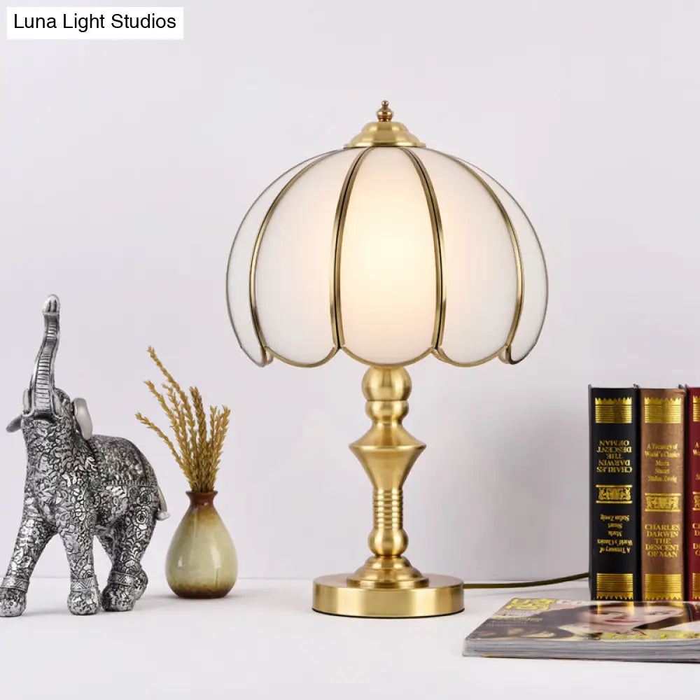 Colonial Gold Table Lamp: Scalloped/Flared Metal Base, 1-Light Night Lighting for Bedroom