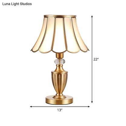 Colonial Gold Table Lamp: Scalloped/Flared Metal Base, 1-Light Night Lighting for Bedroom
