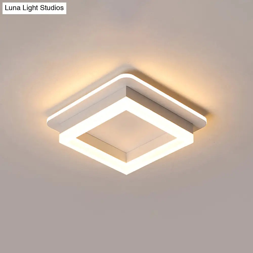 Lámpara de techo LED compacta de metal DecorBites™ con difusor acrílico - Diseño minimalista