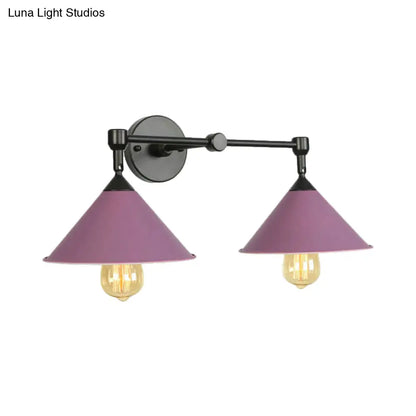 Aplique de pared antiguo de metal con forma de cono y dos luces para salas de estar y comedores