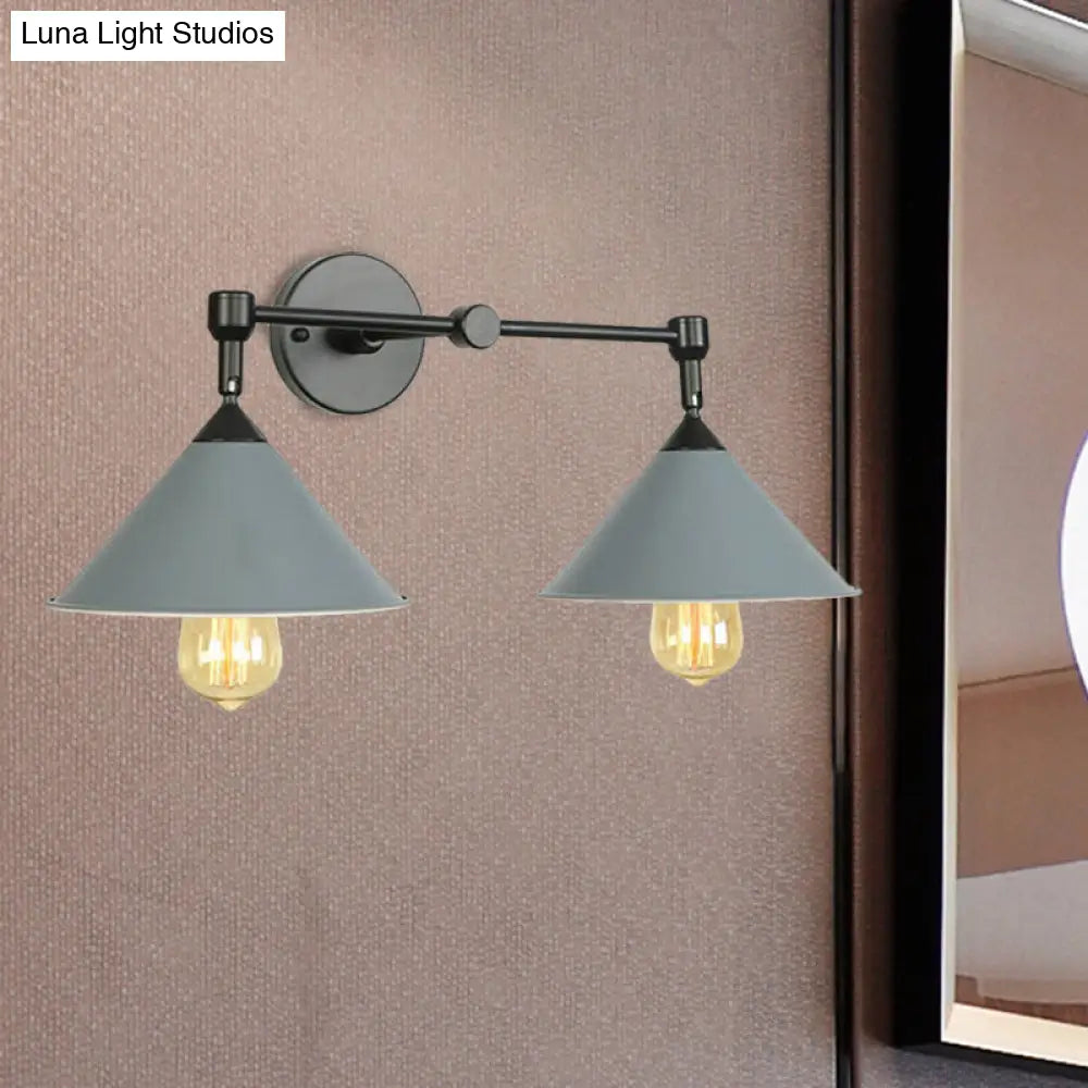 Aplique de pared antiguo de metal con forma de cono y dos luces para salas de estar y comedores