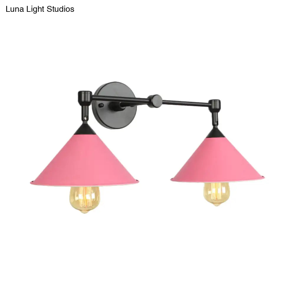 Aplique de pared antiguo de metal con forma de cono y dos luces para salas de estar y comedores