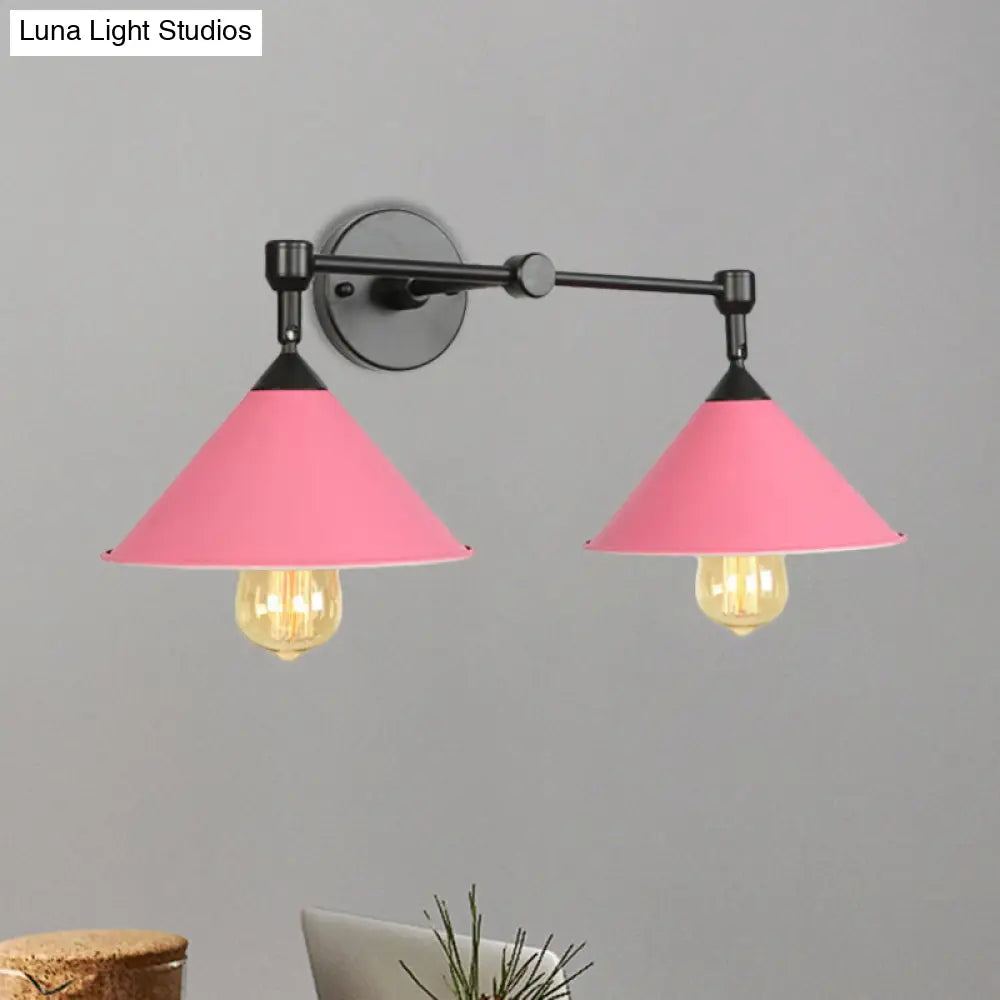 Aplique de pared antiguo de metal con forma de cono y dos luces para salas de estar y comedores