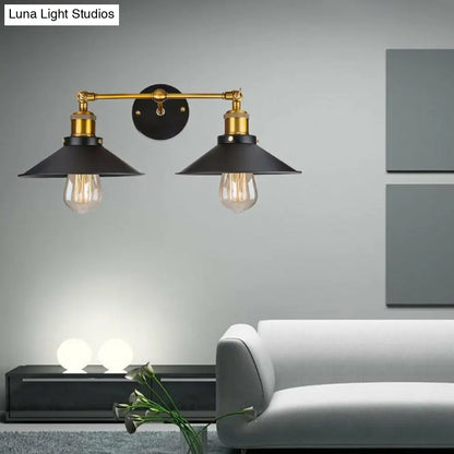 Kit de aplique de pared rústico de metal DecorBites™ Cone Workshop: lámpara negra de media luz con brazo giratorio de latón