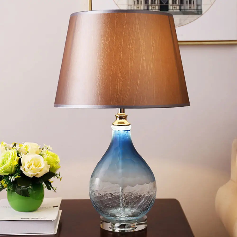 Lámpara de mesilla de noche cónica - Luz de lectura modernista de tela en color café oscuro