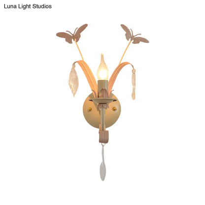 Aplique cónico DecorBites™ - Iluminación moderna de metal y cristal con acabado blanco