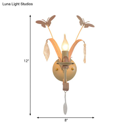 Aplique cónico DecorBites™ - Iluminación moderna de metal y cristal con acabado blanco