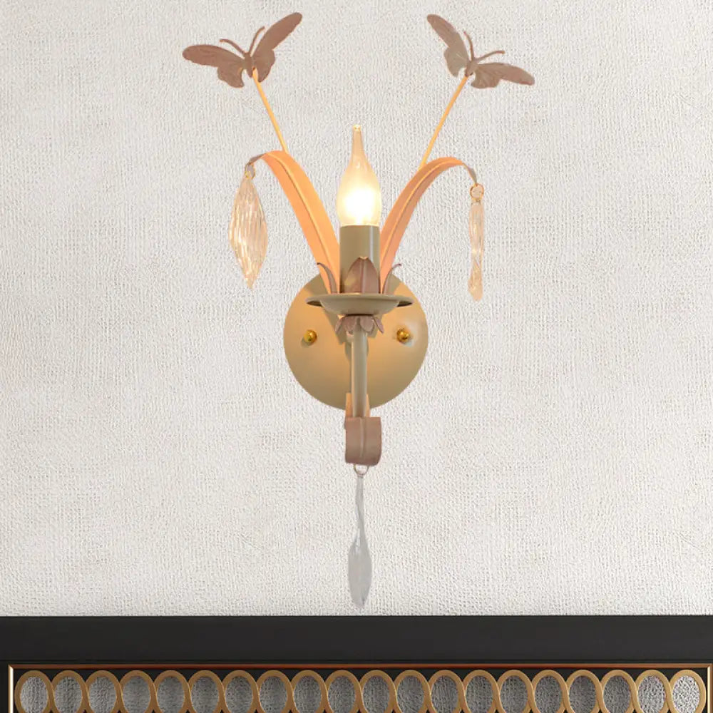 Aplique cónico DecorBites™ - Iluminación moderna de metal y cristal con acabado blanco