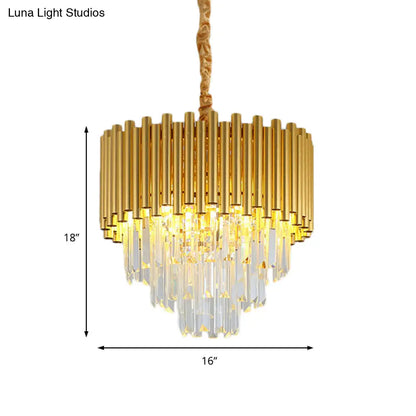 Lámpara de araña colgante contemporánea de tres niveles, circular, de metal, con bloque K9 y acabado en latón.