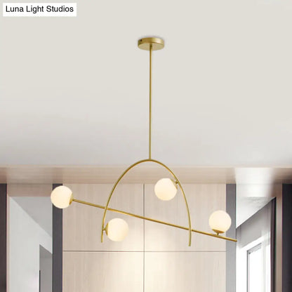 Lámpara de araña contemporánea DecorBites™ de 4 luces con esfera dorada y pantalla de cristal color crema - Iluminación cálida/blanca