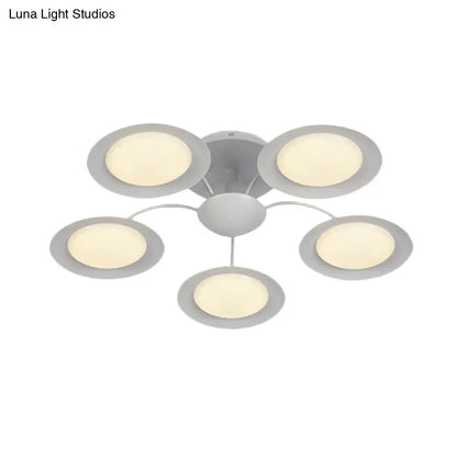 DecorBites™ DecorBites™ Contemporary 5-Head Radial White LED Semi Flush Mount Light with Acrylic Shade