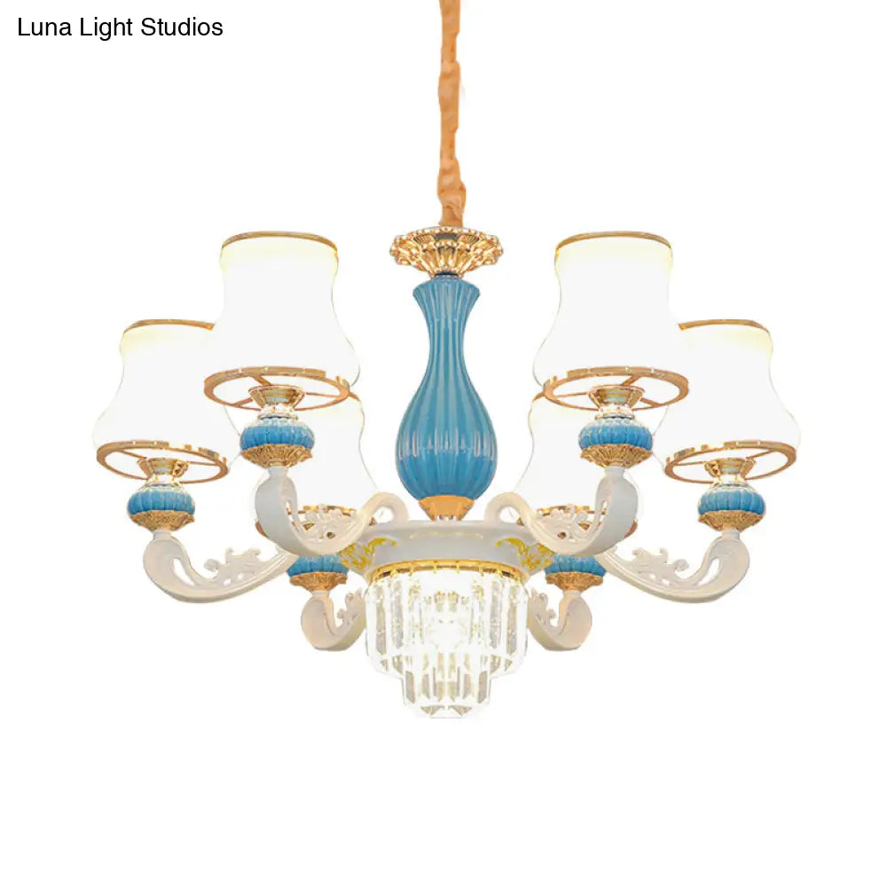 Lámpara de araña contemporánea de 6 luces en azul y blanco con colgante de cristal opalino y cristal.