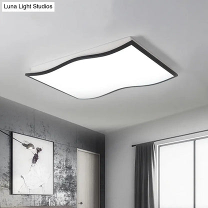 Lámpara de techo contemporánea DecorBites™ de acrílico, cuadrada/rectangular ondulada, LED, 19.5"/32" de ancho, negra