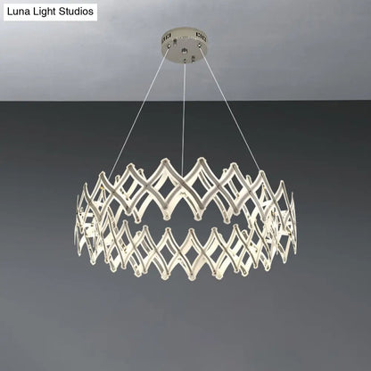 Lámpara de araña LED acrílica contemporánea - Rejilla de 31,5"/23,5" de ancho, cromo/dorado, luz cálida/blanca