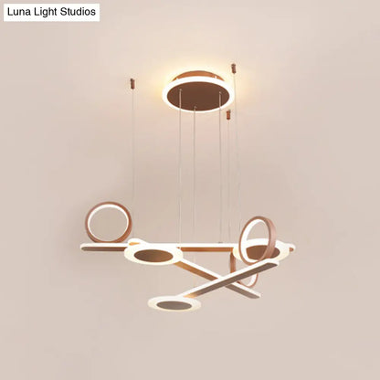 Lámpara de araña LED contemporánea de acrílico: Lámpara colgante tipo anillo color café en blanco cálido, 80 cm/99 cm de ancho