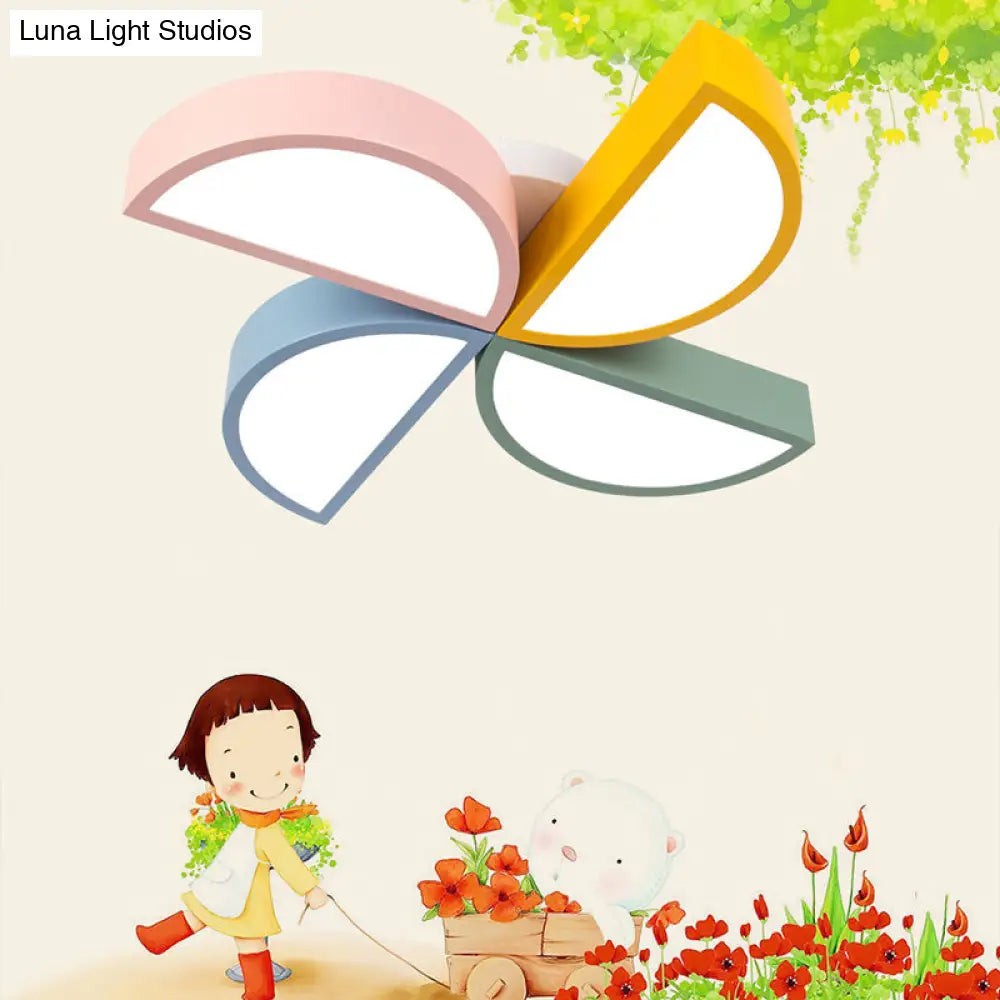 Lámpara de techo LED contemporánea DecorBites™ de acrílico blanco para dormitorio infantil