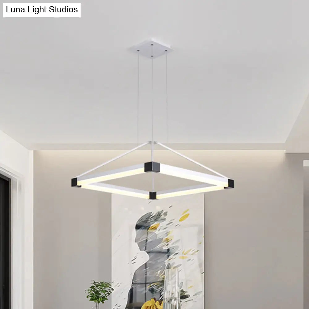Lámpara colgante piramidal contemporánea de acrílico - 45,7 cm/60 cm de ancho - Blanco/Café - LED, luz blanca/cálida