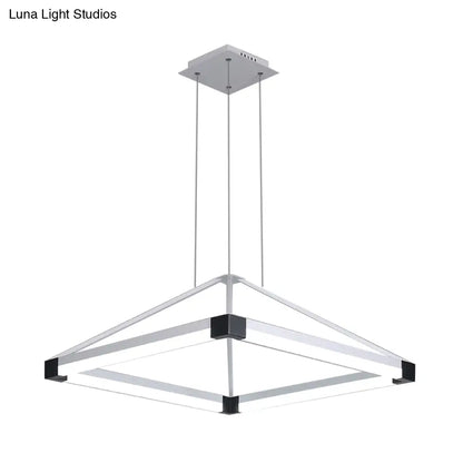 Lámpara colgante piramidal contemporánea de acrílico - 45,7 cm/60 cm de ancho - Blanco/Café - LED, luz blanca/cálida