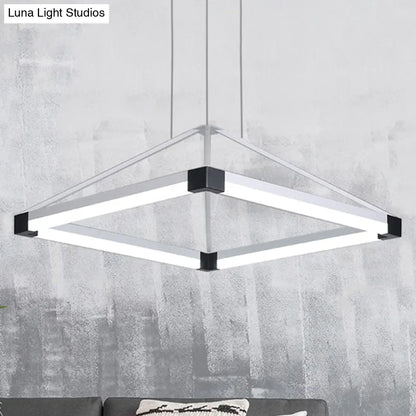 Lámpara colgante piramidal contemporánea de acrílico - 45,7 cm/60 cm de ancho - Blanco/Café - LED, luz blanca/cálida