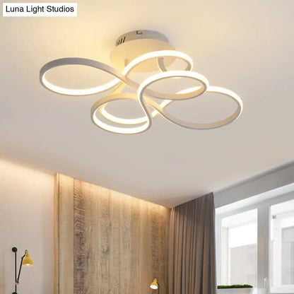 Lámpara de techo LED semiempotrada DecorBites™ contemporánea de acrílico trenzado en negro/dorado/blanco - Luz blanca