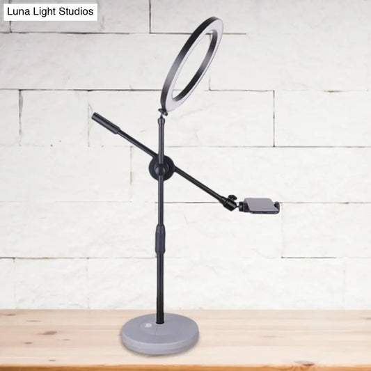 Lámpara de tocador LED ajustable contemporánea - Diseño redondo de metal en negro, 8" o 10" de ancho