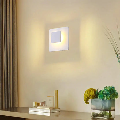 DecorBites™ DecorBites™ Contemporary Aluminum LED Wall Mounted Lamp in White/Warm Lighting