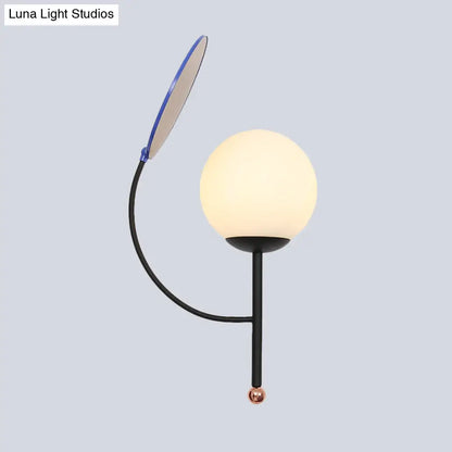 Aplique de pared redondo negro contemporáneo DecorBites™: Aplique de 1 luz con cristal blanco esmerilado y espejo decorativo - Ideal como lámpara de noche