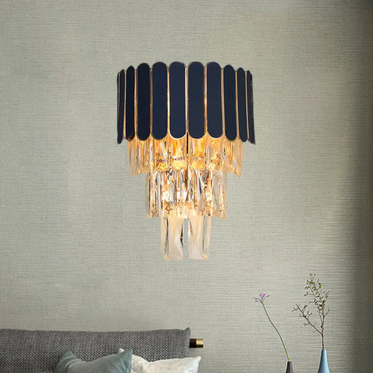 Aplique de pared contemporáneo DecorBites™ de cristal negro escalonado con 3 cabezales: una elegante idea de iluminación para la sala de estar