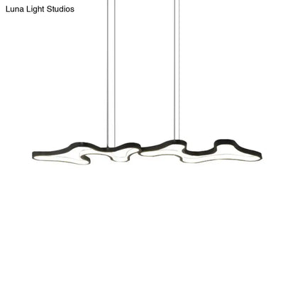 Lámpara colgante LED contemporánea DecorBites™ en blanco y negro con marco metálico que evoca una nube