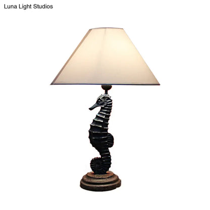 Lámpara de mesa contemporánea azul/roja con forma de caballito de mar y pantalla cónica de tela - Resina, 1 luz