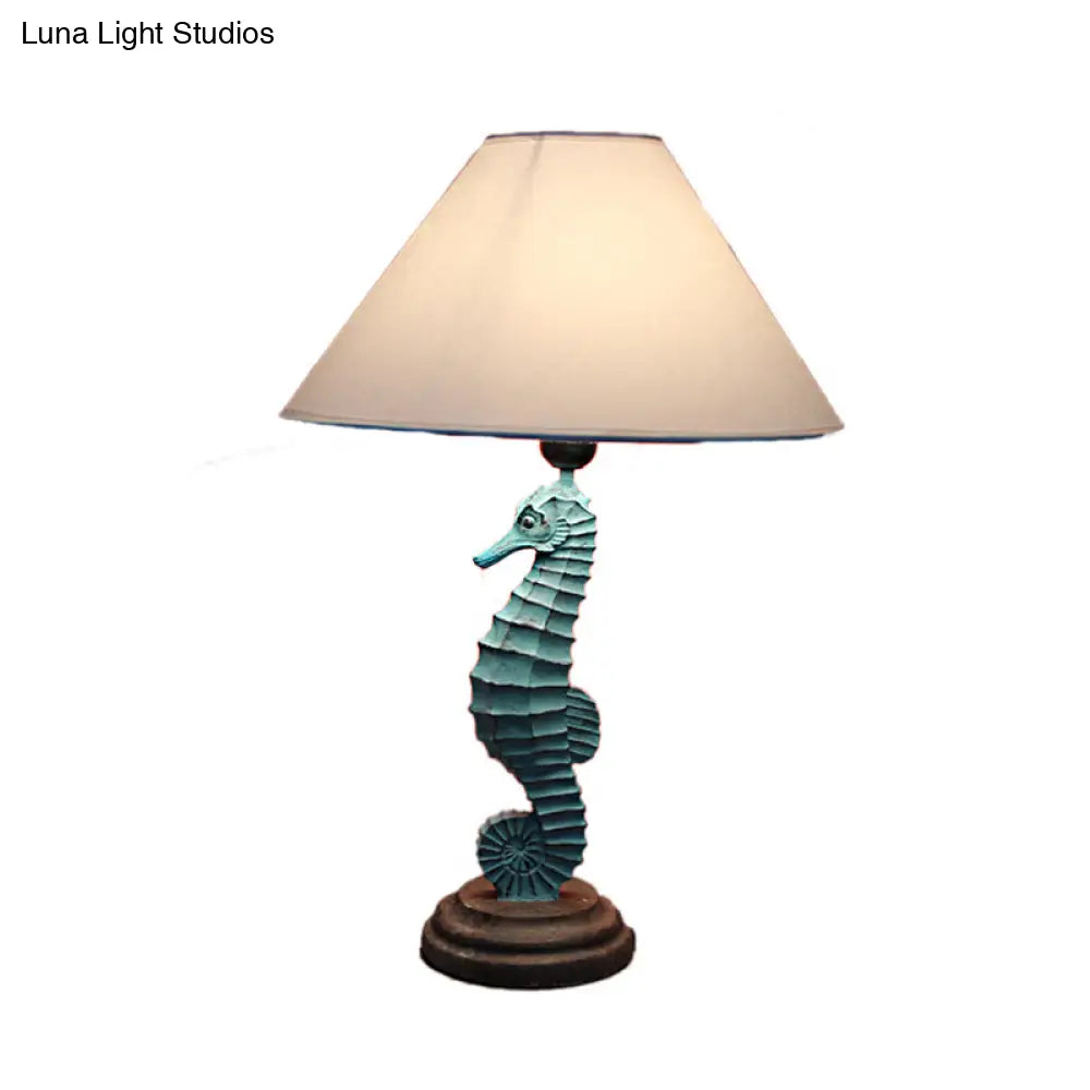 Lámpara de mesa contemporánea azul/roja con forma de caballito de mar y pantalla cónica de tela - Resina, 1 luz