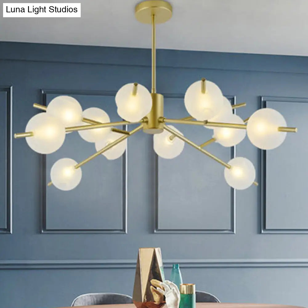 Lámpara colgante contemporánea de diseño ramificado con 15 bombillas metálicas, acabado en negro/dorado y pantallas de cristal esmerilado.