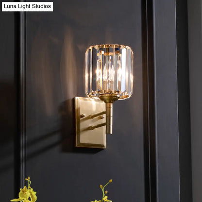 Aplique de pared contemporáneo DecorBites™ de latón y cristal - Prismático de 1 luz para dormitorio