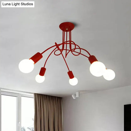 Lámpara de techo contemporánea DecorBites™ para sala de estar: amplia lámpara semiempotrada con elegante brazo metálico en espiral.