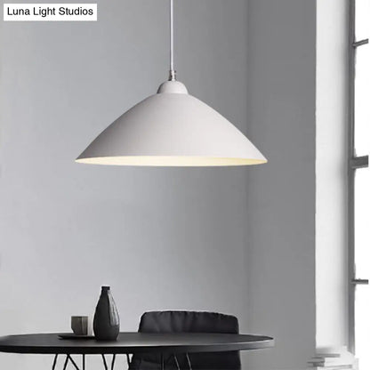 Contemporary Conical Metal Pendant Lamp - 1 Light Black/White - Perfect for Dining Room