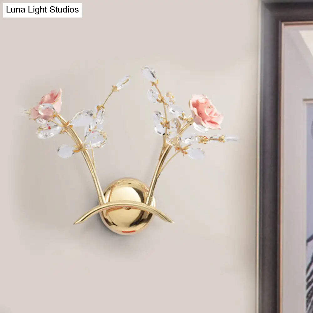 Lámpara de pared DecorBites™ contemporánea con forma de gota de lluvia de cristal y diseño de rosa - Lámpara de pared dorada - 2 cabezales