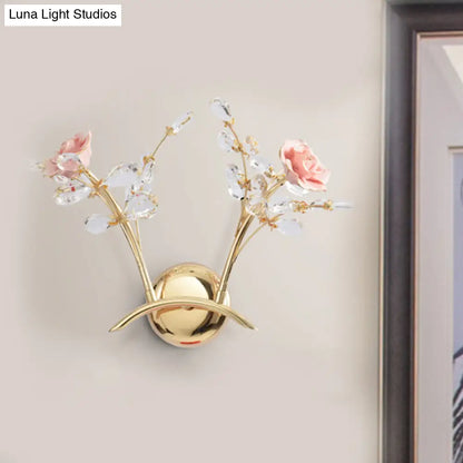 Lámpara de pared DecorBites™ contemporánea con forma de gota de lluvia de cristal y diseño de rosa - Lámpara de pared dorada - 2 cabezales