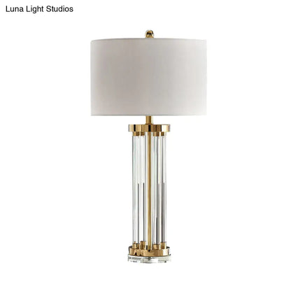 Lámpara de mesa contemporánea de tubo de cristal blanco con pantalla de tela