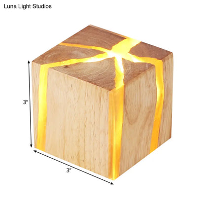Aplique de pared LED DecorBites™ Contemporary Cube de madera en BurlyWood - 1 luz